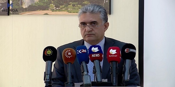 رێبەر ئەحمەد: حكومەتی ھەرێمی كوردستان سوورە لەسەر دابینكردنی مووچە و مافە داراییەكانی هەرێم