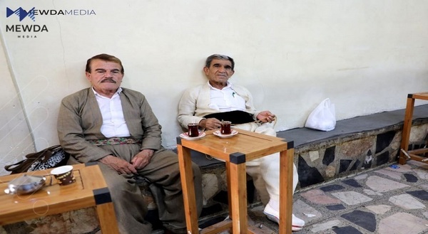 بەوێنە.. چایخانەی هەورامییەکان لە شاری سلێمانی