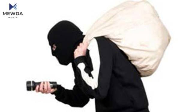 چارلی ئارسەر; دزە خۆشەویستەکە