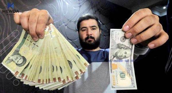 بەهای دۆلار بەرزبووەوە و تمەنی ئێرانی دابەزی