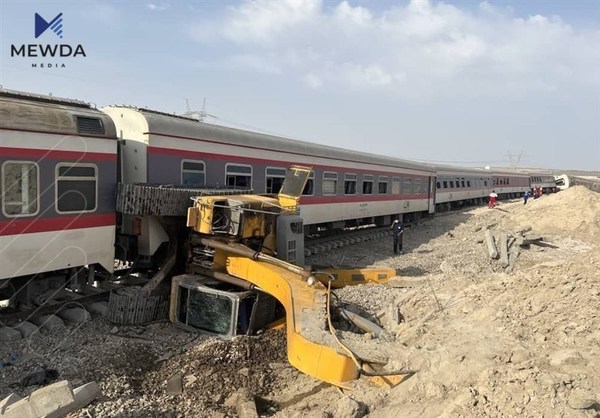 لە ئێران بەهۆی لادانی شەمەندەفەرێکەوە لەڕێڕەوەکەی کارەسات روویدا