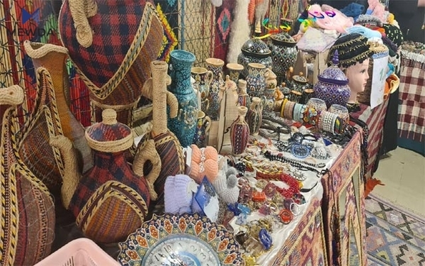 راپرسی؛ دەست رەنگینی