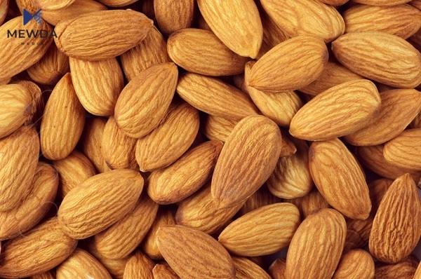بۆچی نابێت بادەمی زۆر بخورێت؟