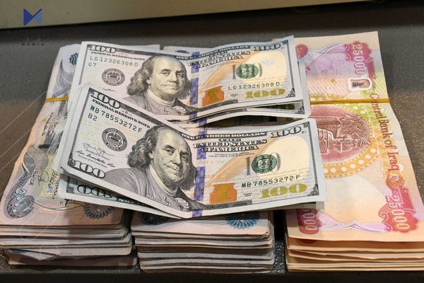 بههاى دۆلار زیاتر دادهبهزێت