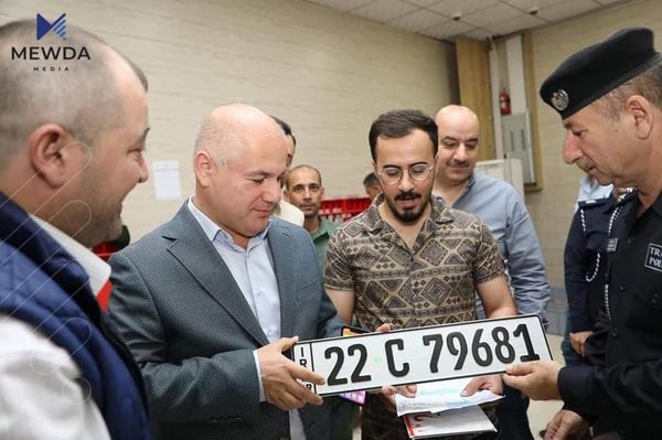 جیاوازى نرخى تابلۆى ئۆتۆمبێل له عیراق و ههرێم 35 ههزار دیناره
