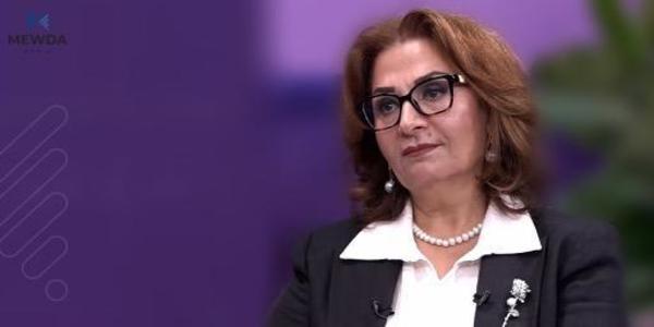رووخۆش غەریب: لە دوو کتێبدا وەک ژنێکی سەرکەوتوو ژیاننامەی من بە هۆڵەندی نووسراوەتەوە
