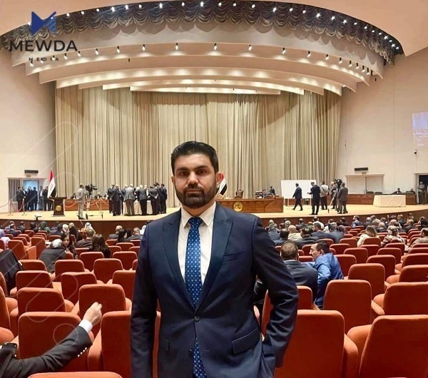 پەرلەمانتارێکی عیراق مژدە دەداتە فەرمانبەران