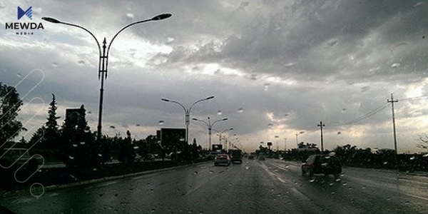 ئاسمان لەنێوان نیمچە هەور و هەوری تەواو دەبێت