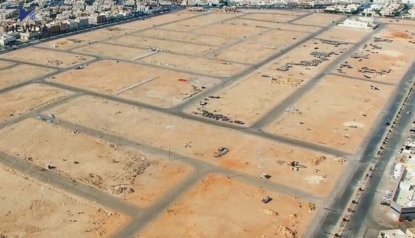 240 ههزار فهرمانبهر زهوییان بۆ دهرچووه