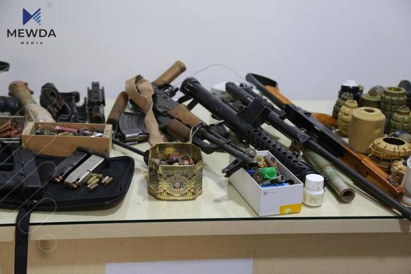 دەستبەسەر کۆمەڵیک چەک و تەقەمەنیدا گیرا