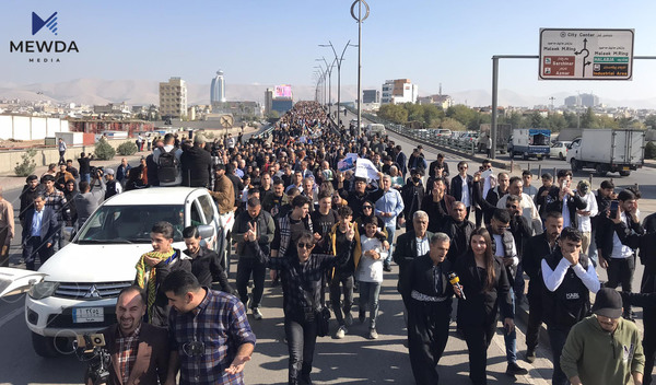 مامۆستایانی ناڕازیی خۆپیشاندانەکان دەستپێدەکەنەوە