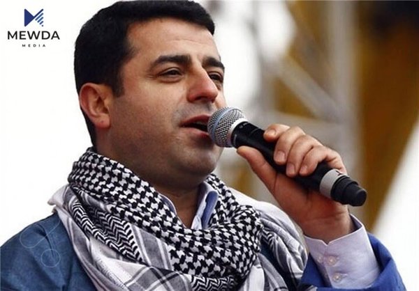 چهنگیز چاندار: ههرچى زووه ئهردۆغان لهگهڵ دهمیرتاش كۆببێتهوه
