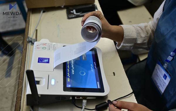 ژماردنی دەستی دەنگەکان لەگەڵ ئامێرەکان هاوتابوون