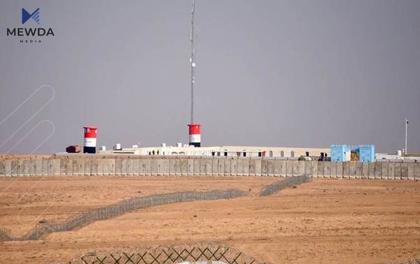 عیراق سنوورەکانی دیوار دەکات