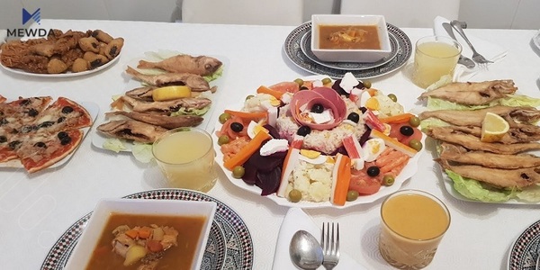 سفرەی بەربانگت بە زەڵاتەیەکی جیاواز بڕازێنەرەوە