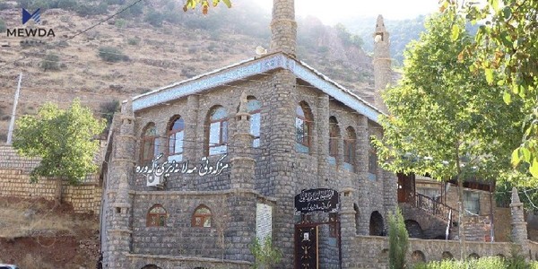مزگەوتی مەلا نەزیری گەورە لە چەند وێنەیەکدا