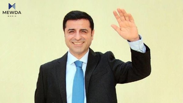 ئاوازێک لە زیندان