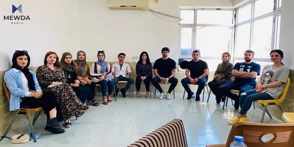 گەنجانی رانیە بەكۆمەڵ كتێب دەخوێننەوە و بیرۆكەی نوێ دەدۆزنەوە