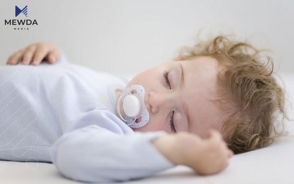 لێکەوتەکانی مەمکەمژە یاخود پەنجە مژین لەمنداڵاندا چین؟